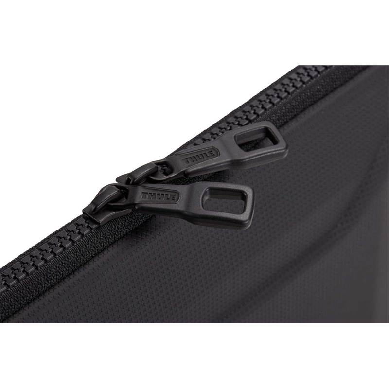Thule Gauntlet 4 14" MacBook Sleeve-3